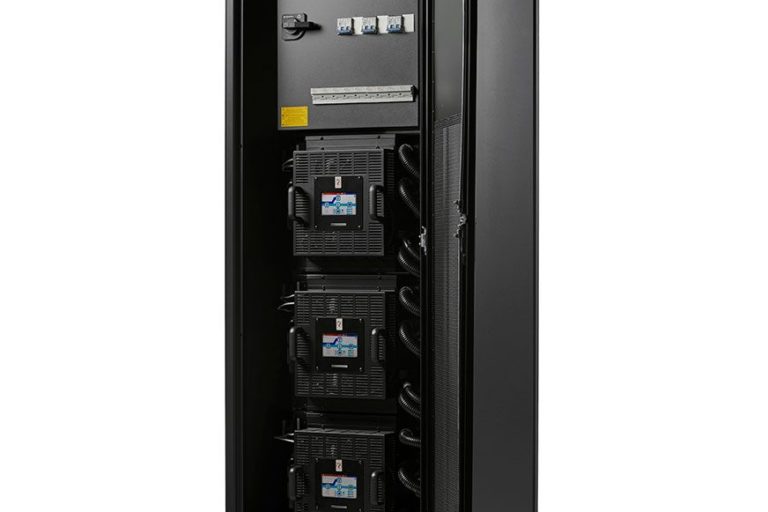 Sentryum Rack SRM60 Modell Online USV mit 60 kVA/kW Leistung von Riello UPS